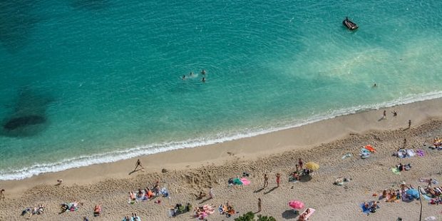 Optez pour le bus pour une escapade à la mer