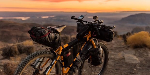 Il rejoint l’Afrique du Sud à vélo !