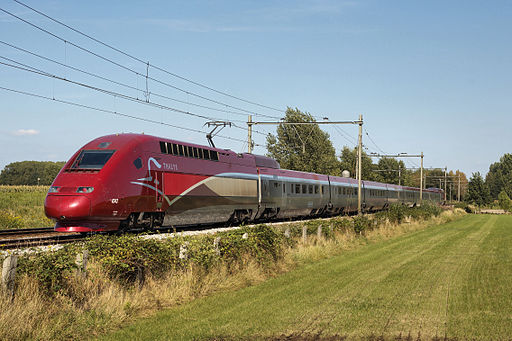 Train Thalys sur les rails